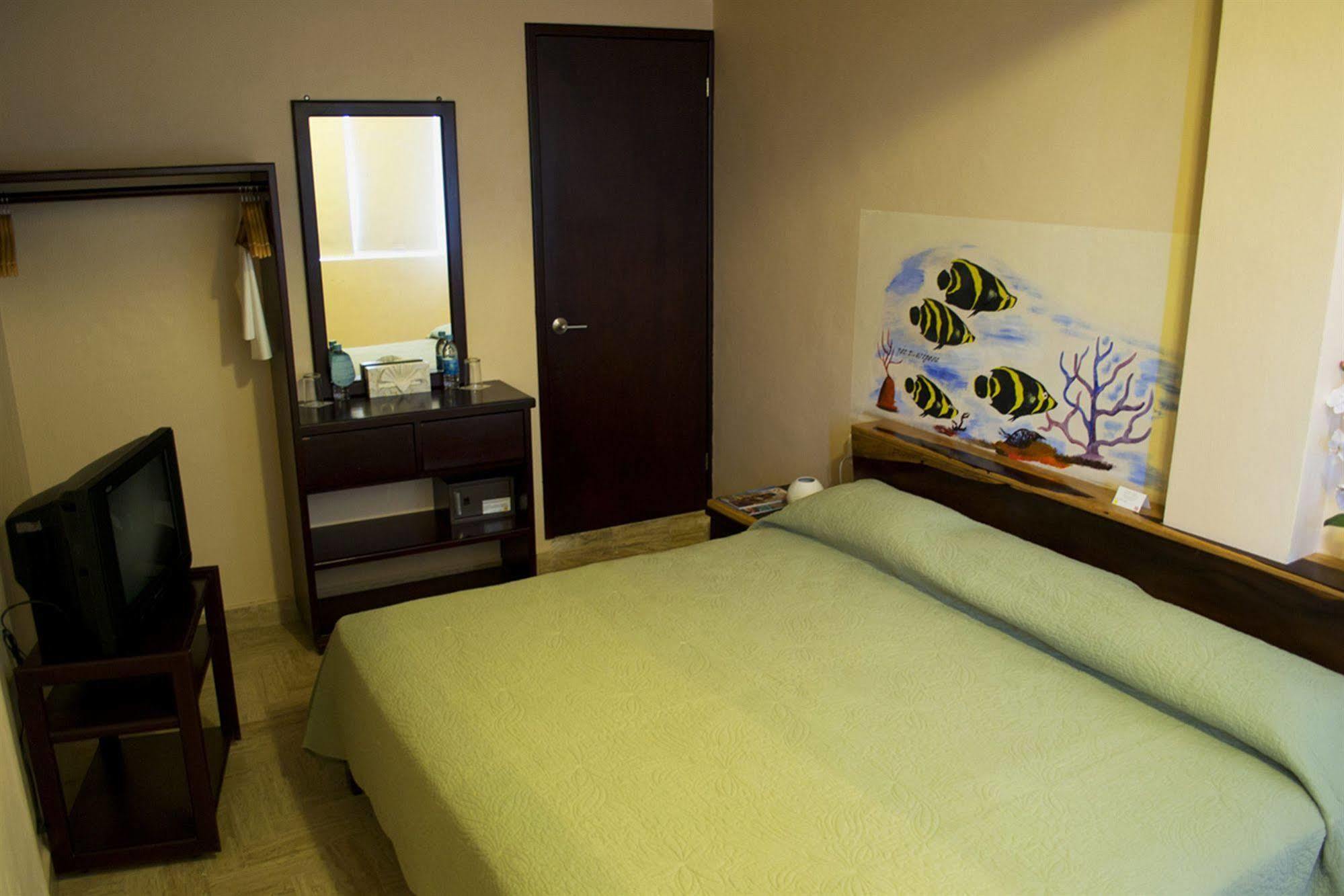"5Th Av" Sol Del Caribe Apart Hotel (Adults Only) Playa del Carmen Bagian luar foto